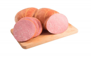 Колбаса «Русская» варено-копченая, мясной продукт категории А